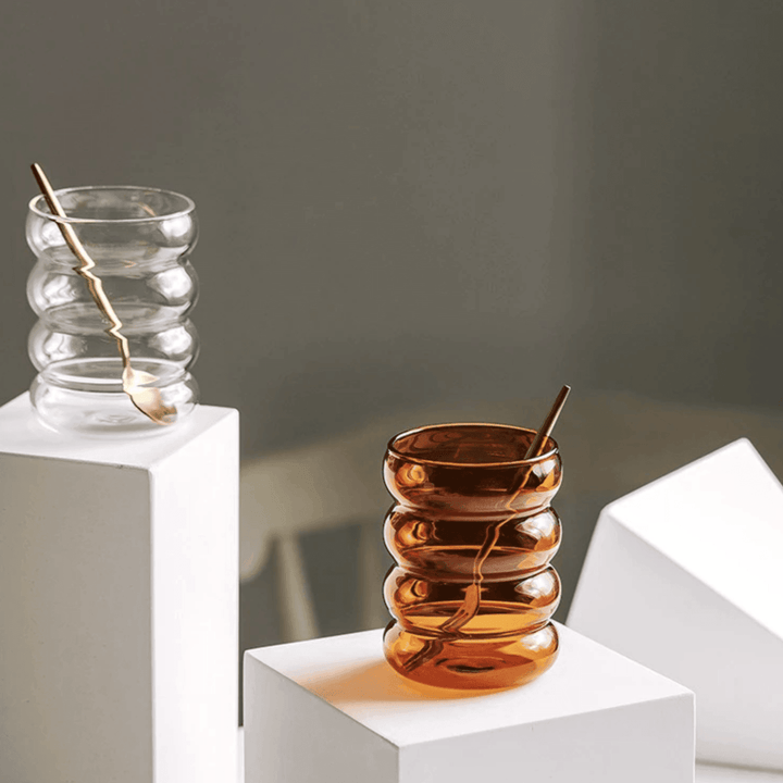 Élénk buborékos italospoharak