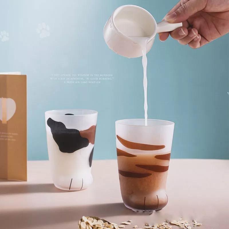 Macskanyomatos pohár